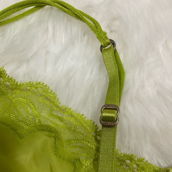 Very Sexy Vintage Victorias Secret Green and Nude Set - Picture 9 of 13